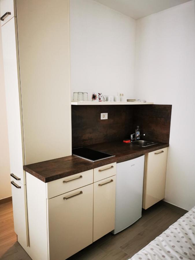 Apartments Pr' Stormanu Kanal المظهر الخارجي الصورة